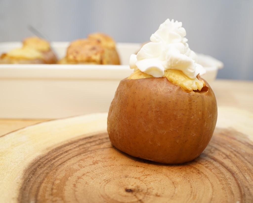 Baked Apples with Cottage Cheese (VIDEO)